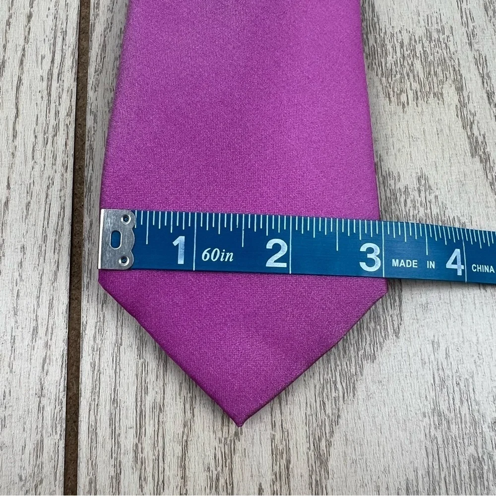 624 - Michael Kors Sapphire Solid Tie Lavender 535 2MKC23-1071 Silk Blend $69.50